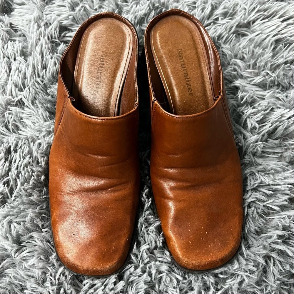 Naturalizer Tan Leather Clogs